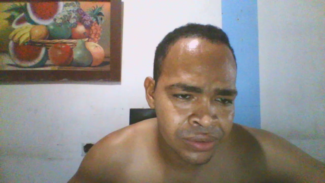 Alejandroliadr live cam model at Cam4
