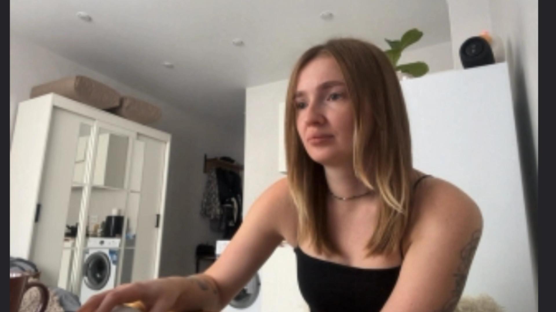 Watch AlesiaTauscher live on cam on Cam4