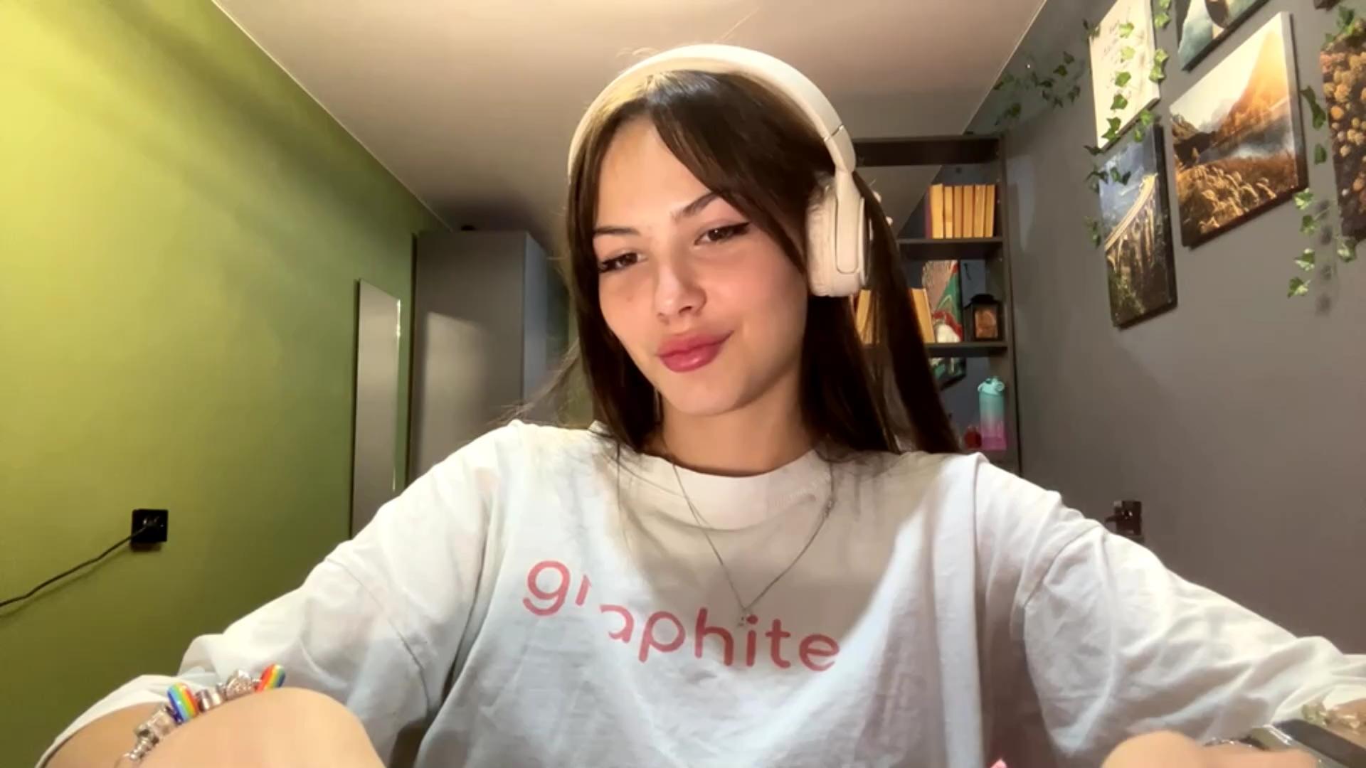 https://snapshots.xcdnpro.com/snapshots/AraVanderwal?s=UMwMm8b63Q6p/0rT6f+YyREeZMNGyX7el0jFOazEwkA= Live Cam4 Model