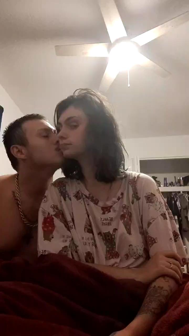 Sex chat gratuit in direct cu Babymama26 pe Cam4