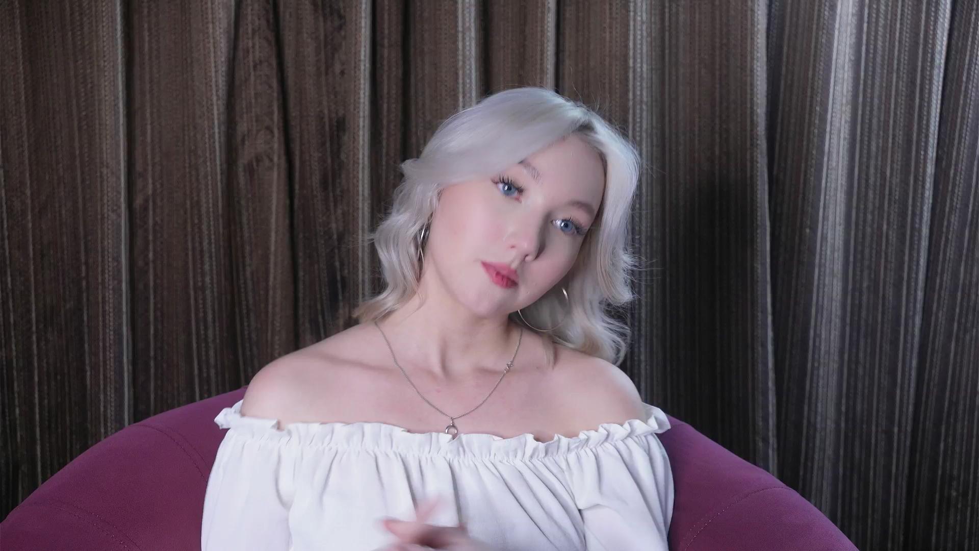 BeatrixAxtell live cam model at Cam4