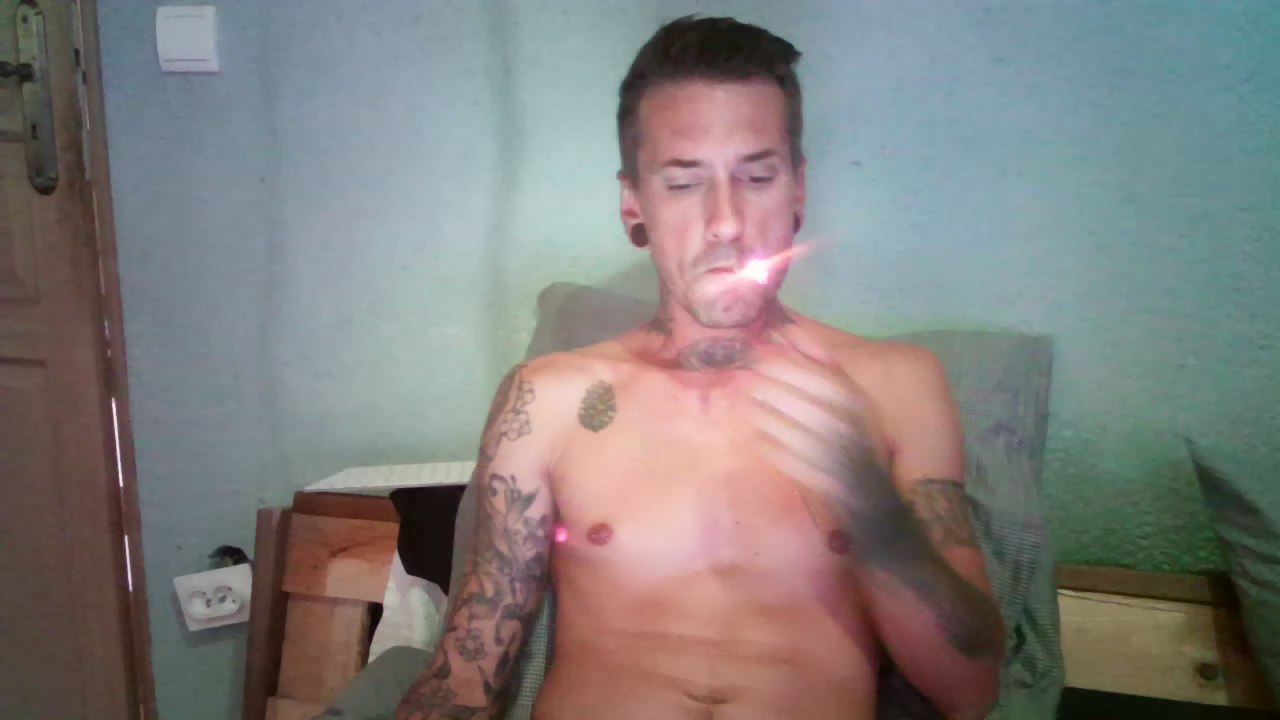 Watch CPL33FF live on cam at Cam4