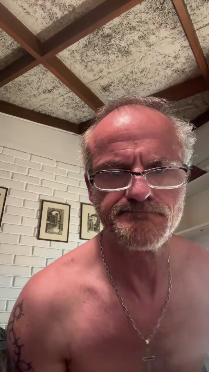 Watch  Canibal55 live on Cam4