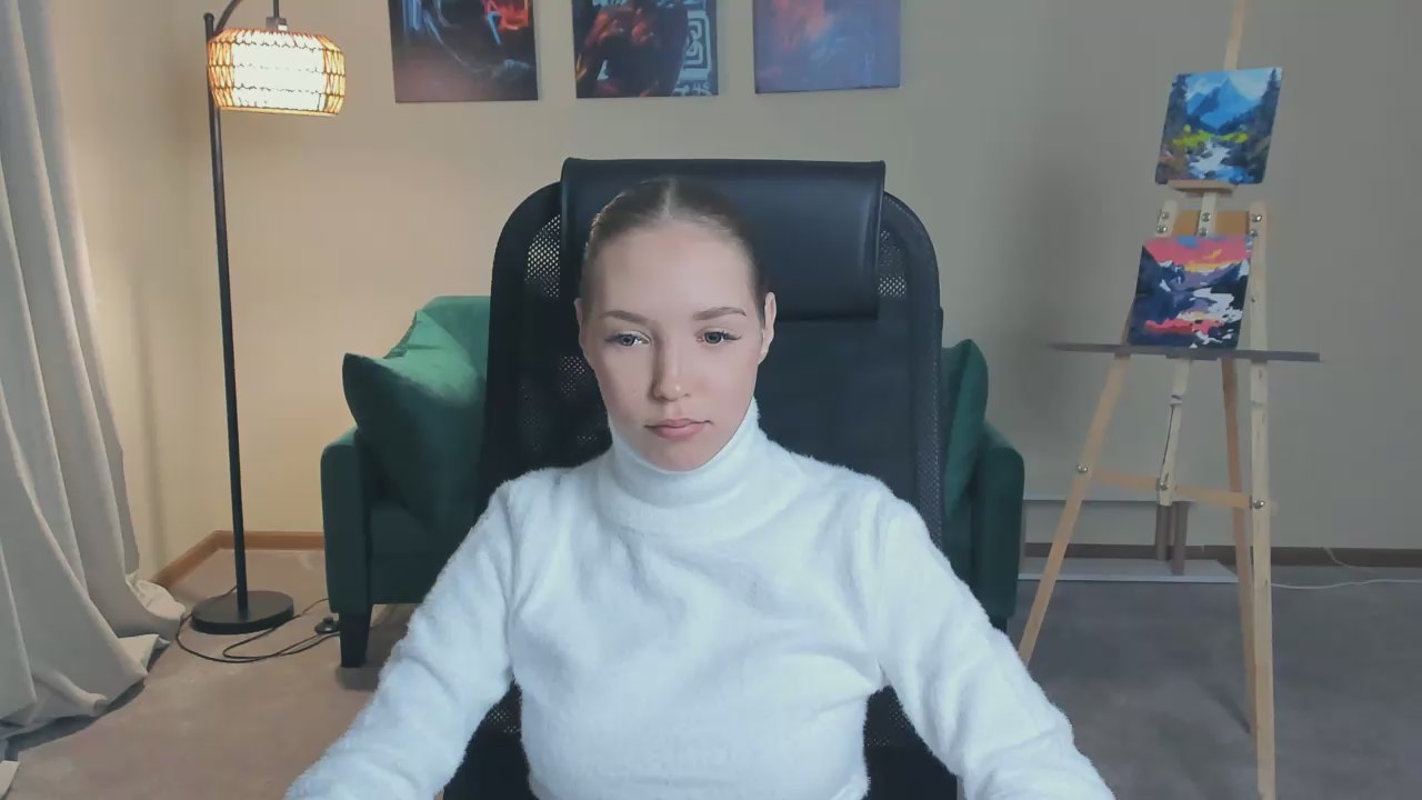 ChasityRewerts live cam model at Cam4