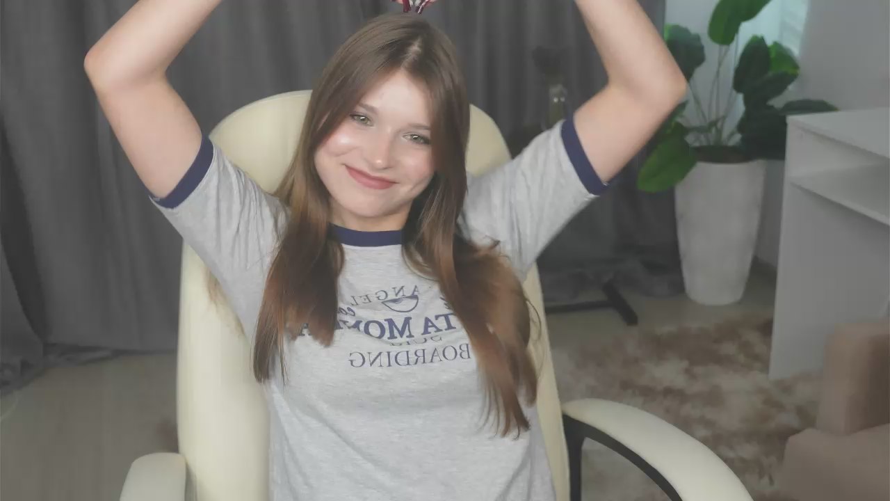  ChayaRosselle chat room