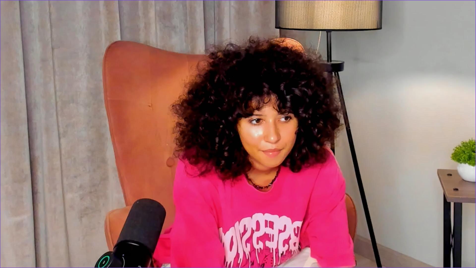 CherilynBotkin live cam model at Cam4
