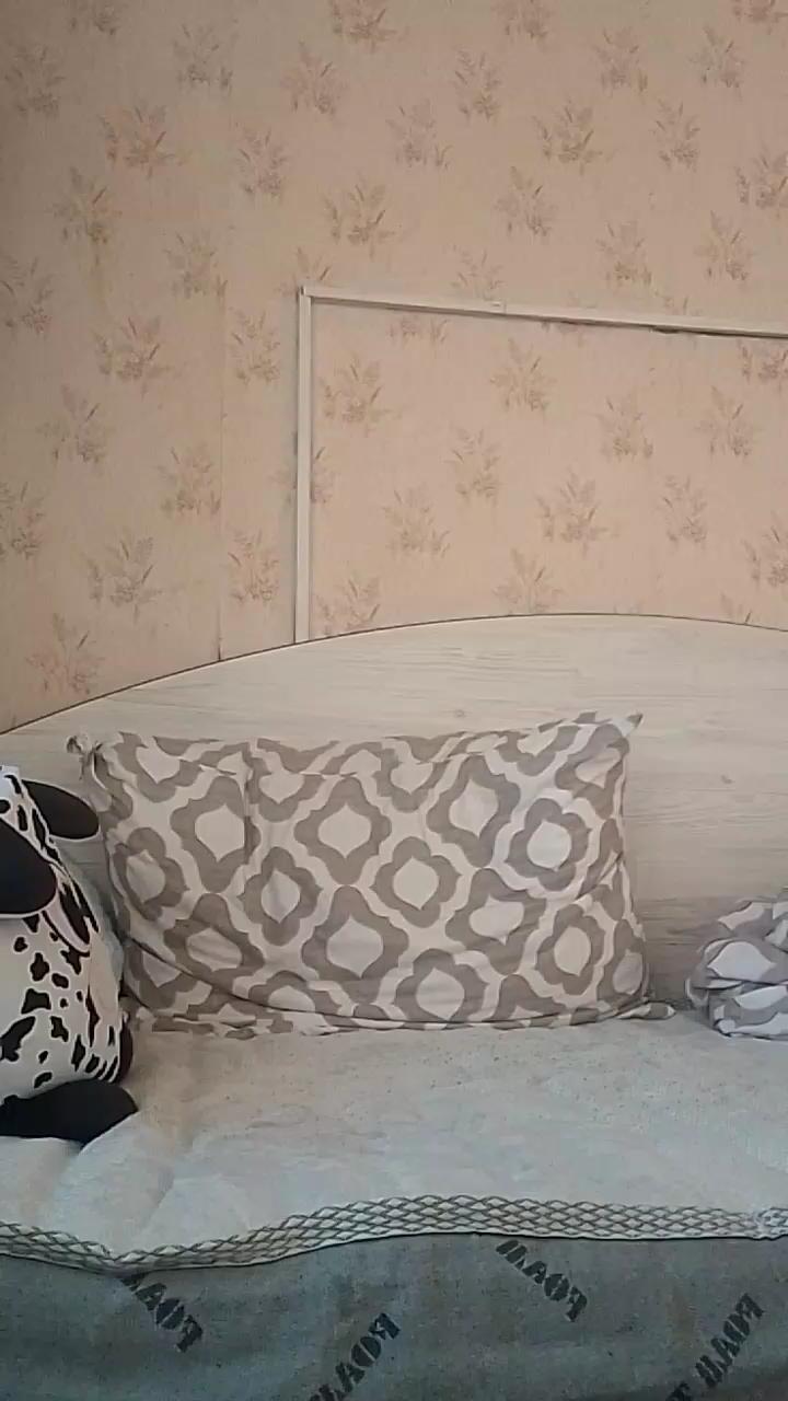 Cum4You070481 live cam model at Cam4