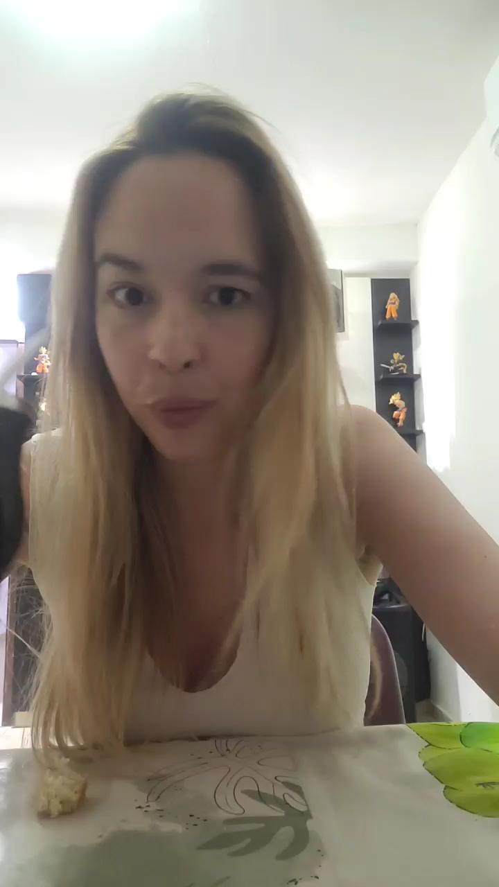 Watch Damnquuen live on cam on Cam4