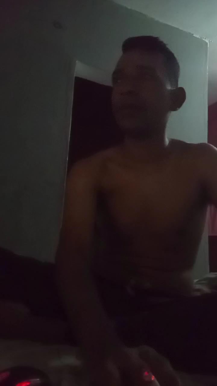 Deadale live cam model at Cam4