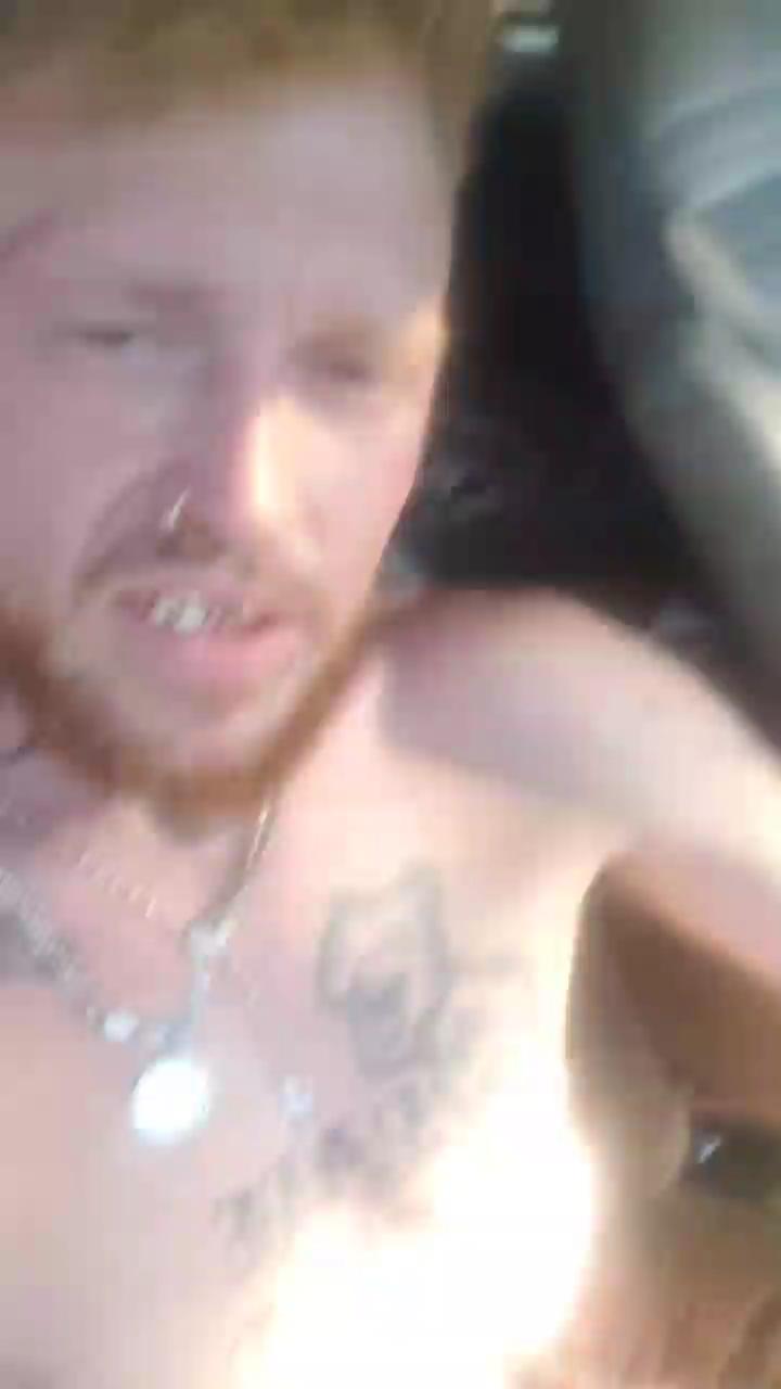 Watch DuncanNthsbitc live on cam on Cam4