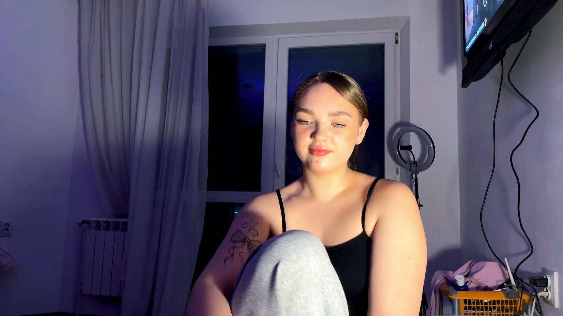 ErminiaFarrin Live Cam on Cam4