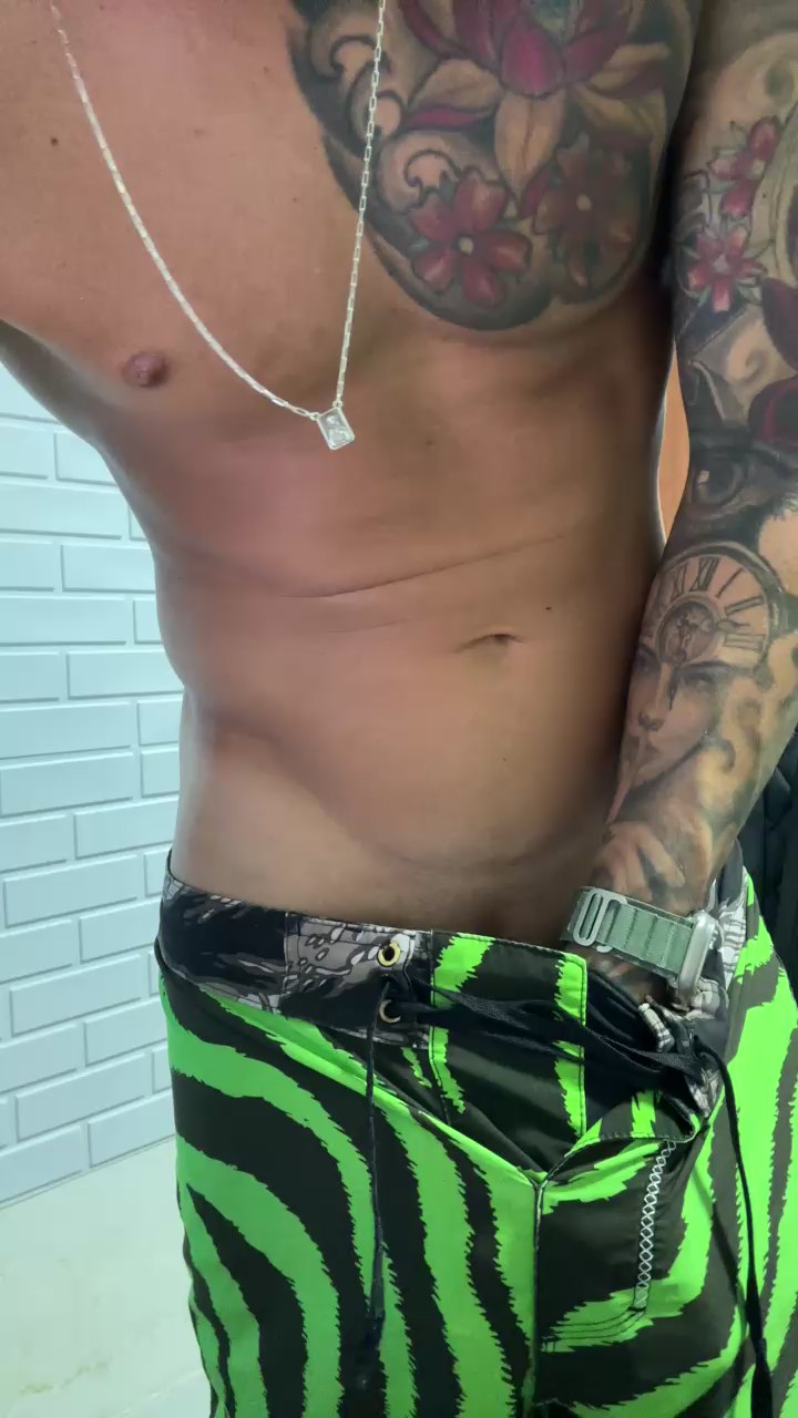 Fehpaugrosso live cam model at Cam4