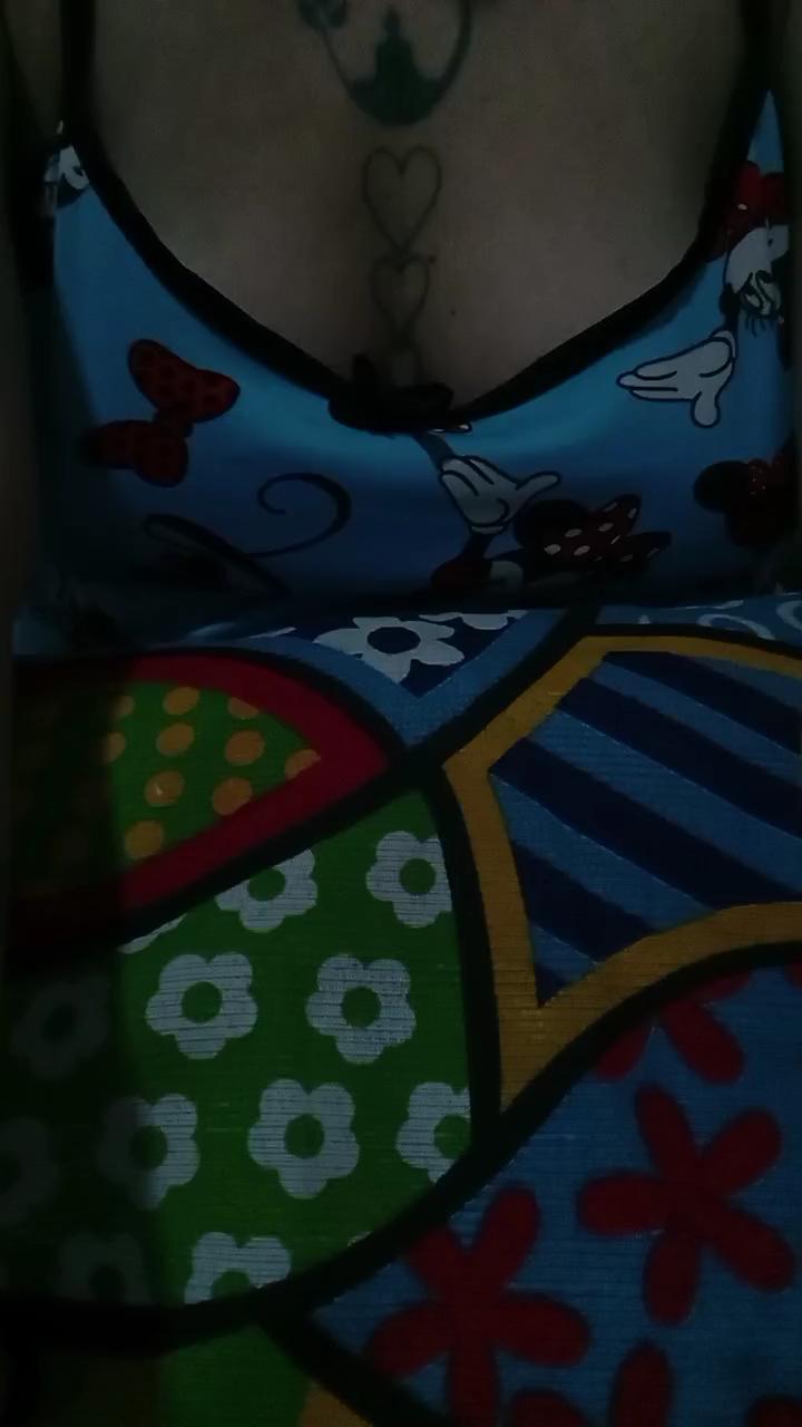 Watch FlorMascarada live on cam on Cam4