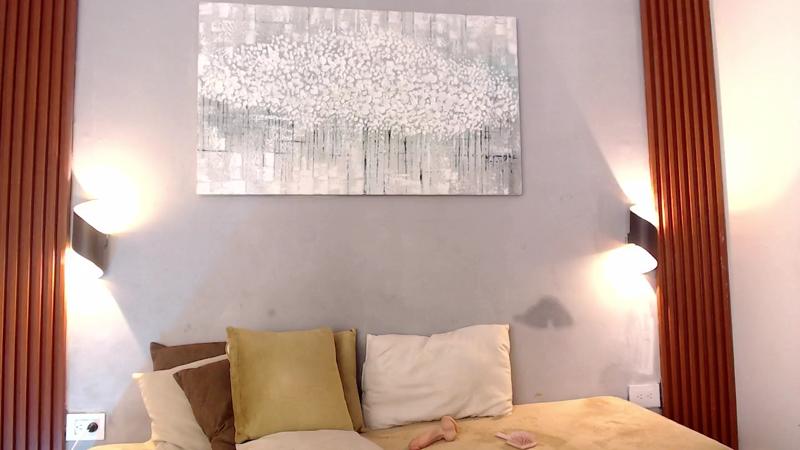 Giianna_22 live cam model at Cam4