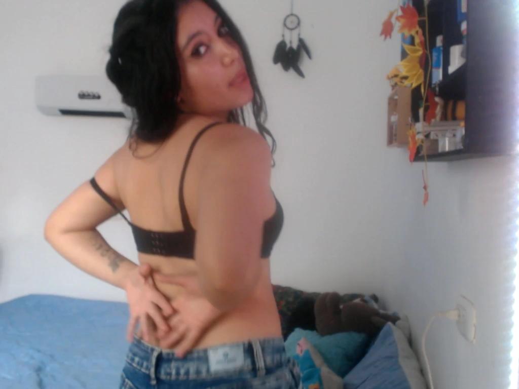 Watch  Hannah__Klein live on Cam4