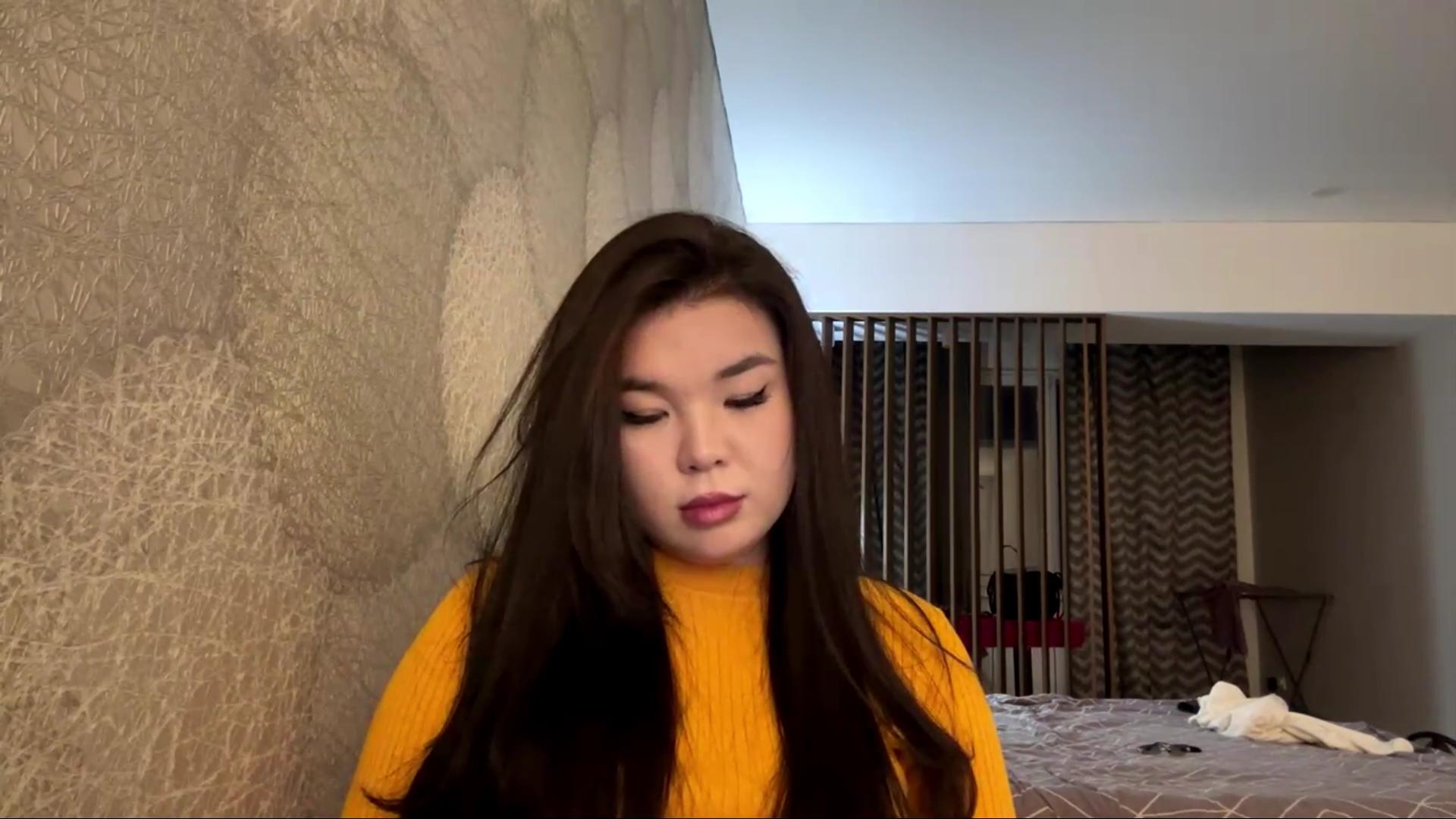 HeidyFlowers live cam model at Cam4