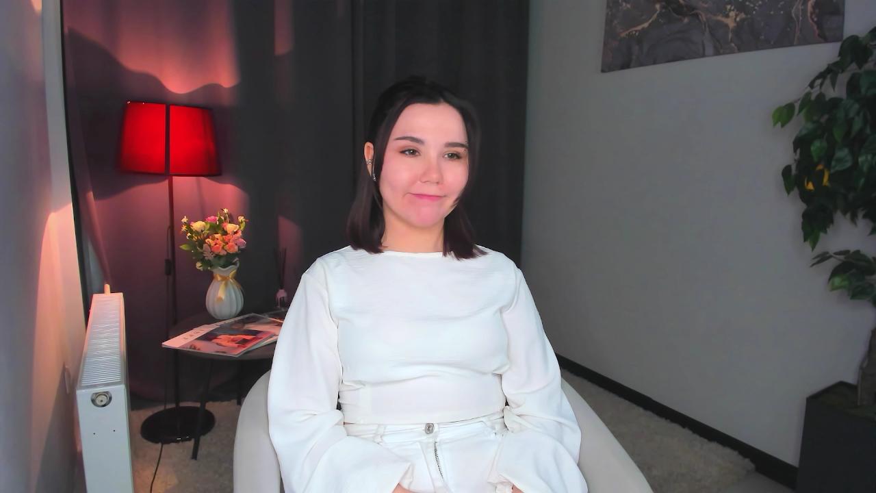 IrmaLeen live cam model at Cam4