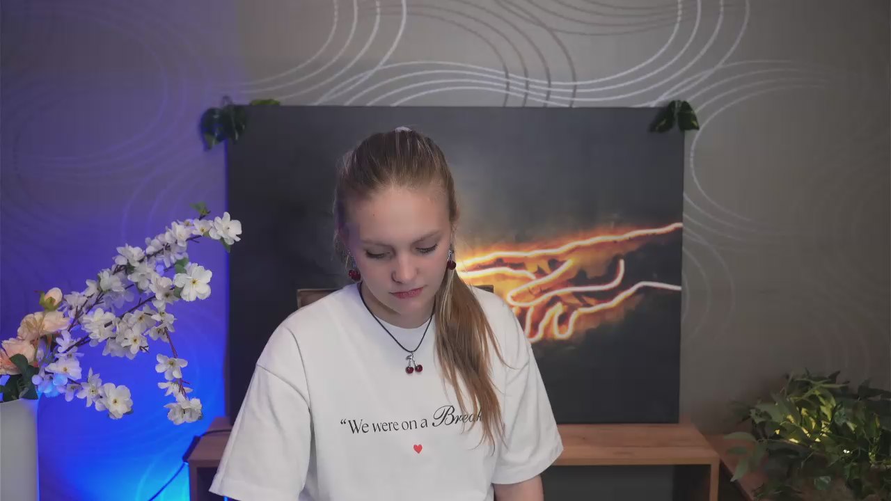 JonieJavellana live cam model at Cam4