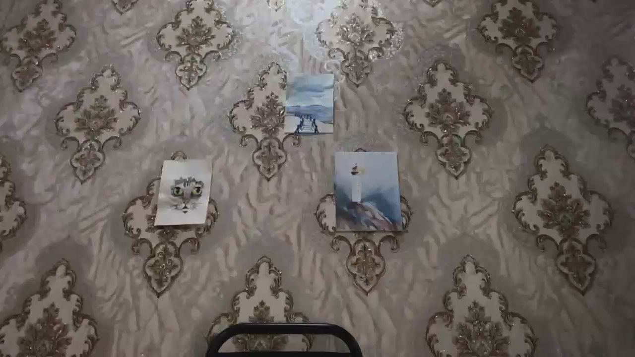 Watch  JonniePinzone live on Cam4