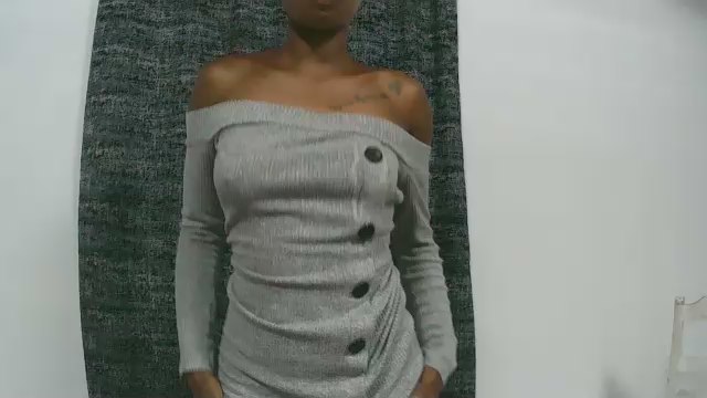 Watch Karinecutty live on cam on Cam4