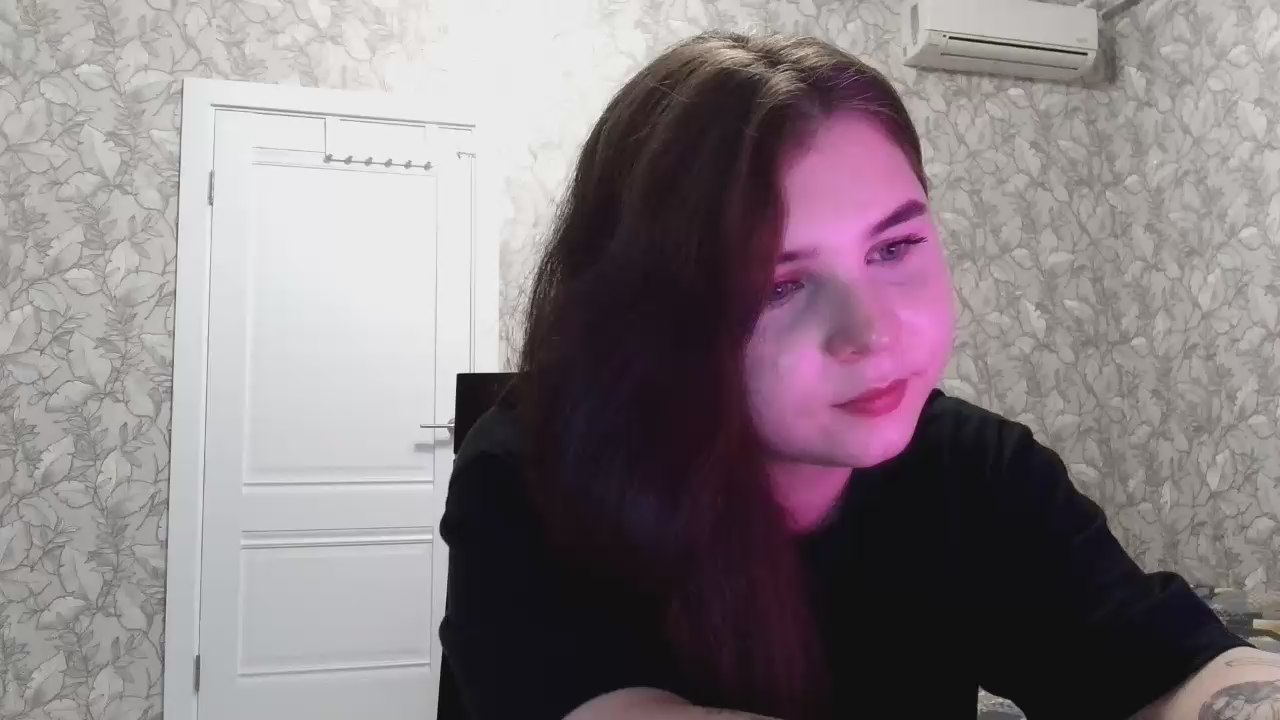 KiaAivao Live Cam on Cam4