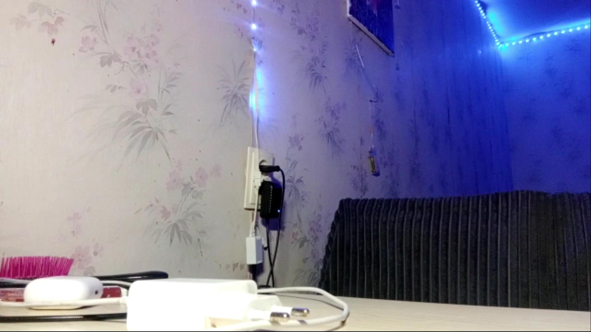 Watch KristalGrochow live on cam on Cam4