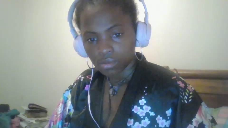 Watch Lapinelol live on cam on Cam4