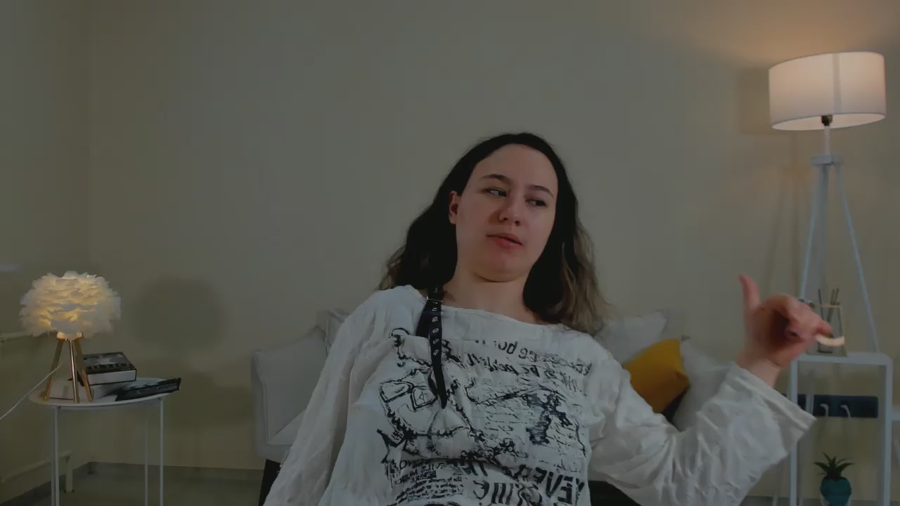 LatrishaArrant live cam model at Cam4