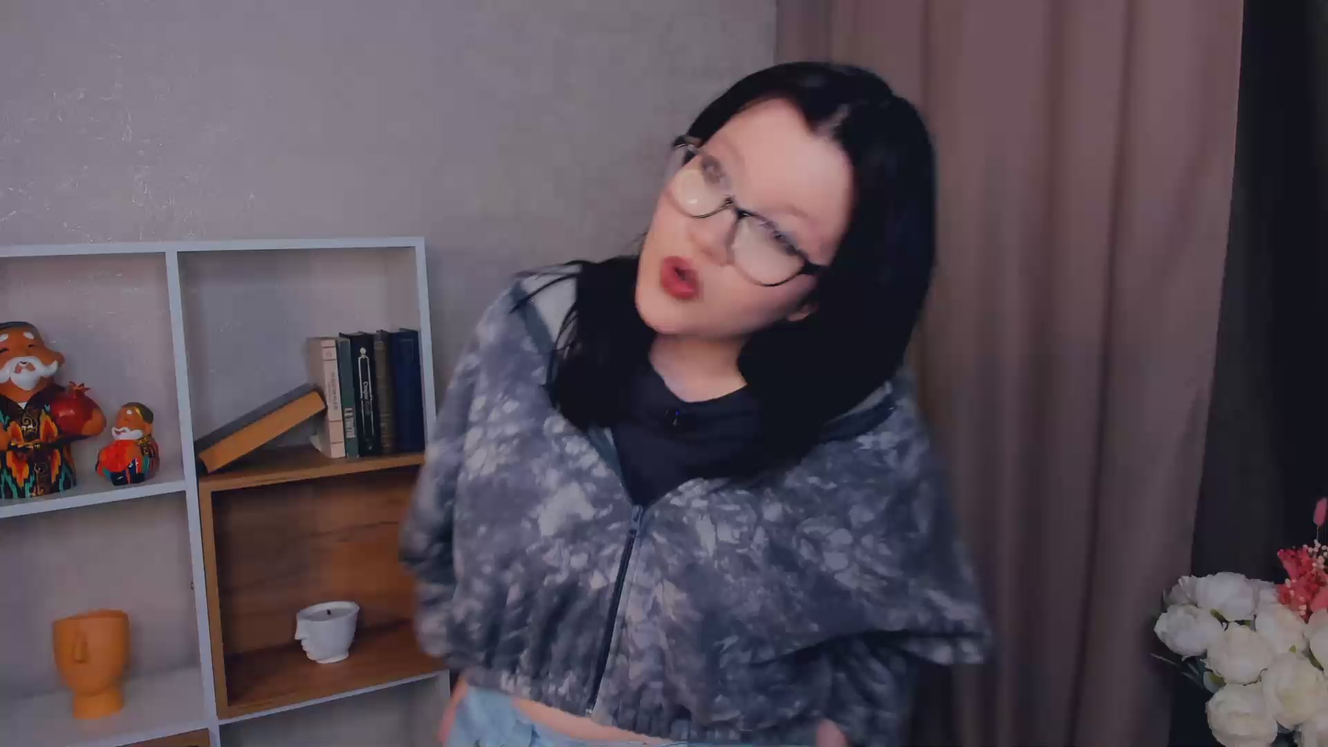 LauraleeSechler from Cam4