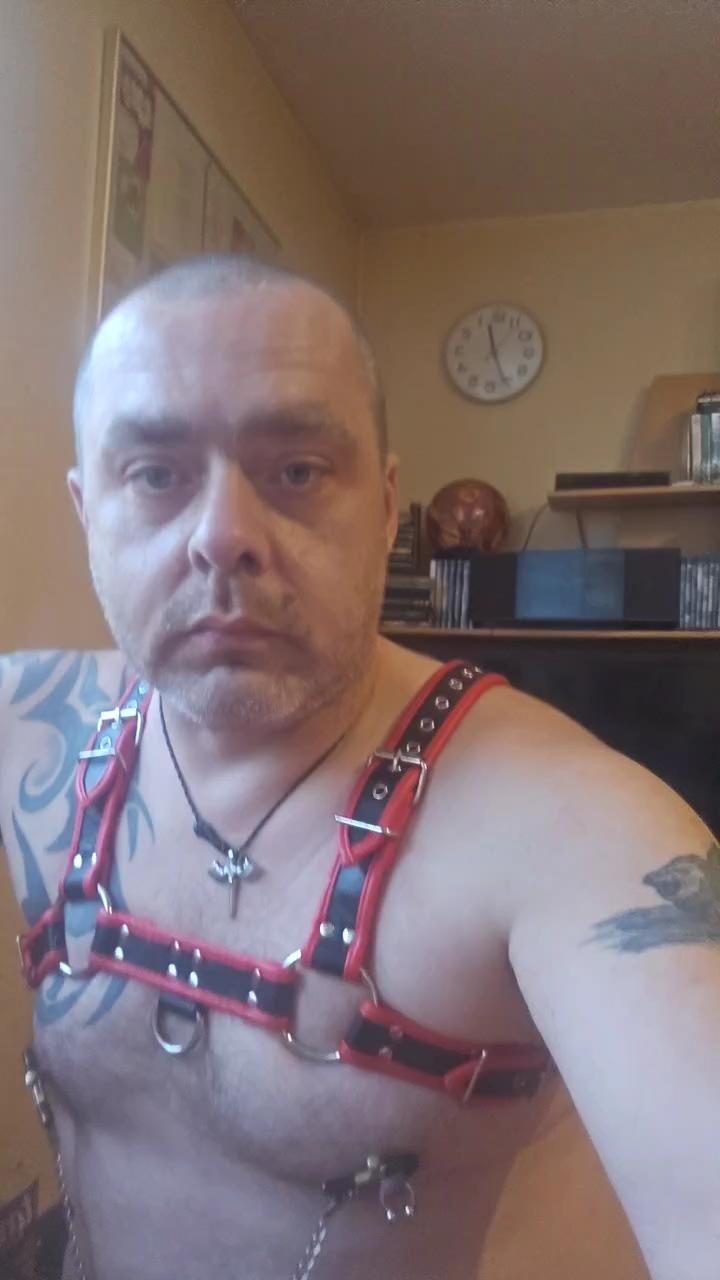 Sex chat gratuit in direct cu Locked_slave44 pe Cam4