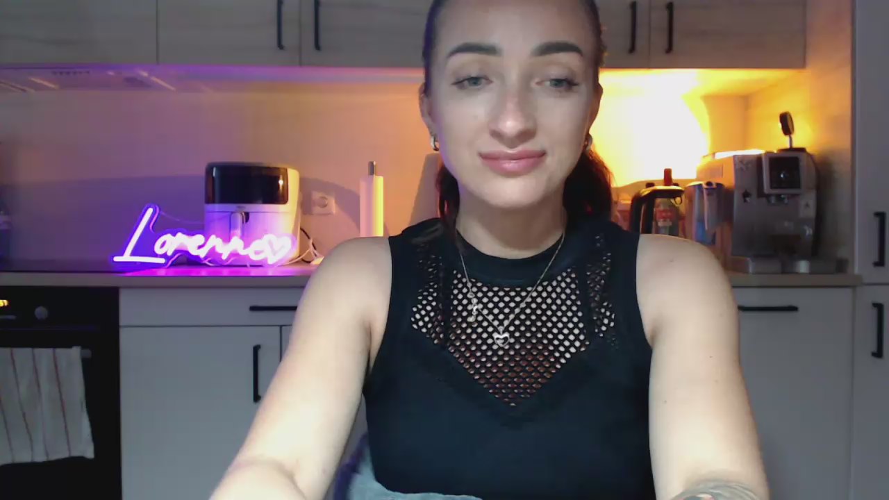 LorenneAngel live cam model at Cam4