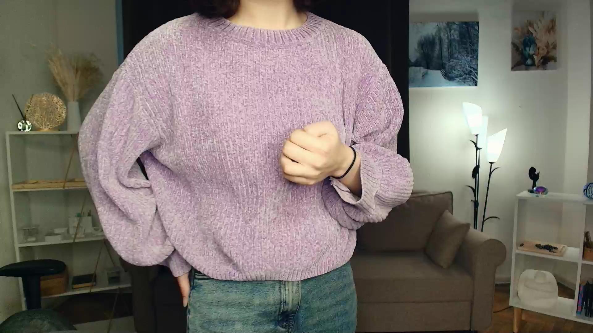 LucienneCacy live cam model at Cam4