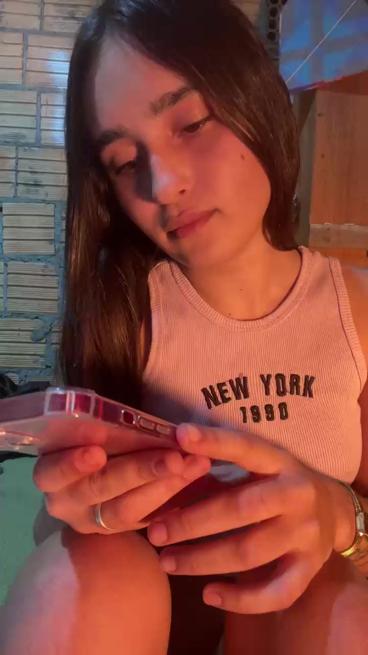  Lya_Live chat room