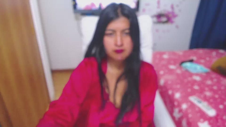 MORENABXX19 live cam model at Cam4