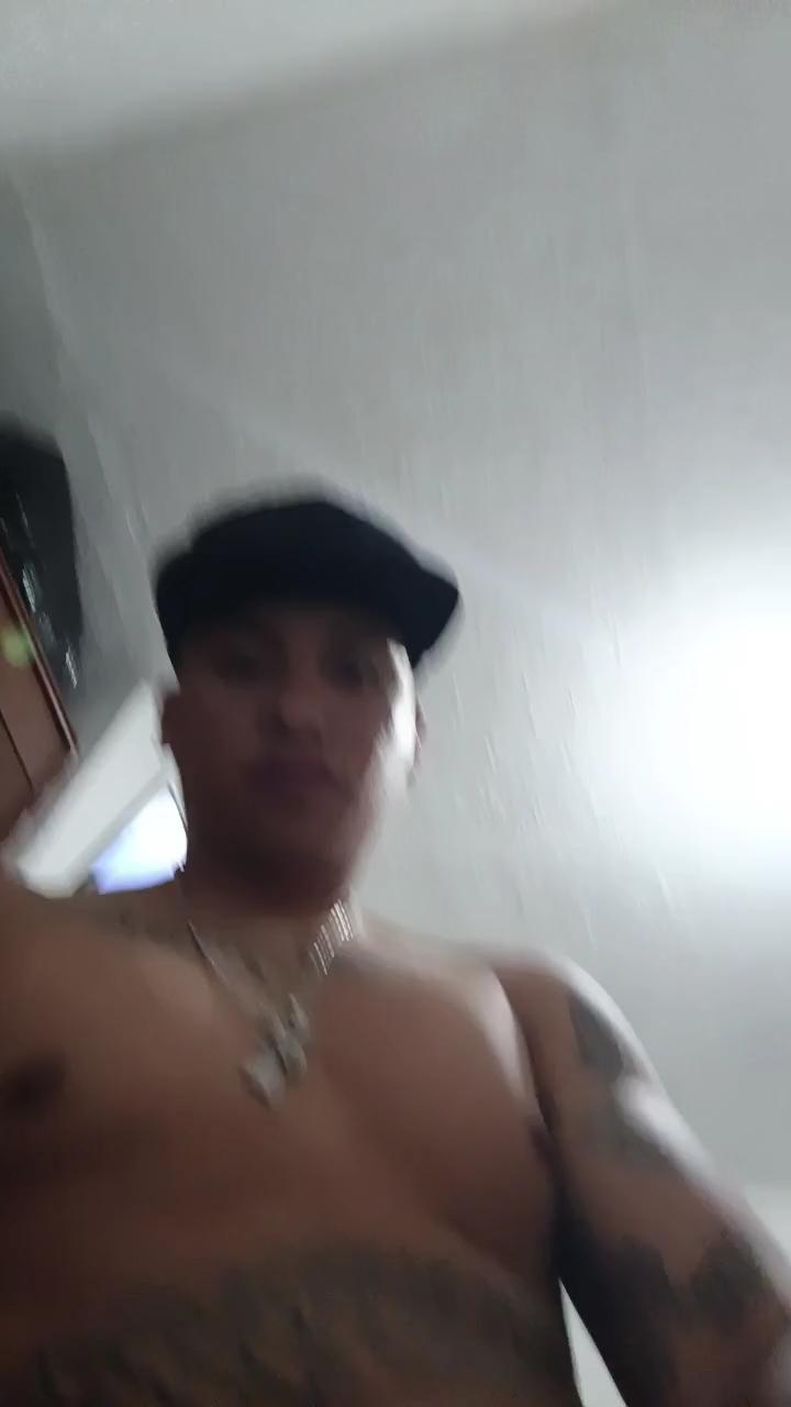 Manueljmhm live cam model at Cam4