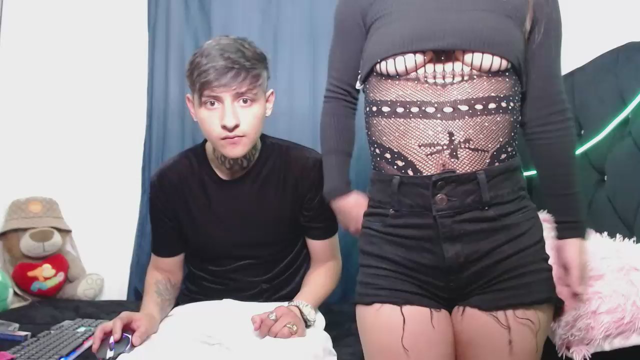  Mariana_and_max chat room