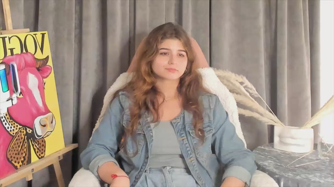 Watch MarilynnCustis live on cam on Cam4