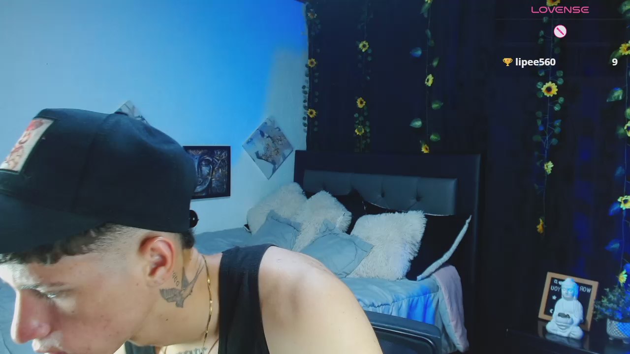 MattiaGorii live cam model at Cam4