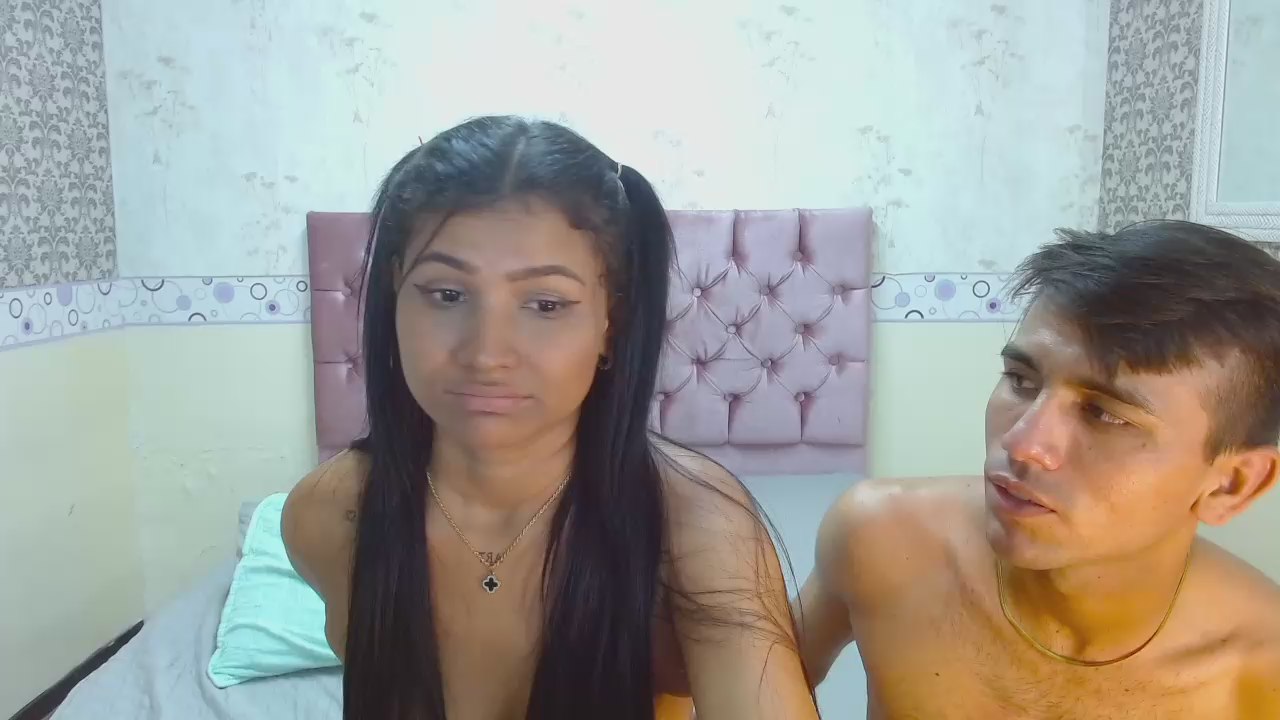 Watch Mia_AndJonas live on cam at Cam4