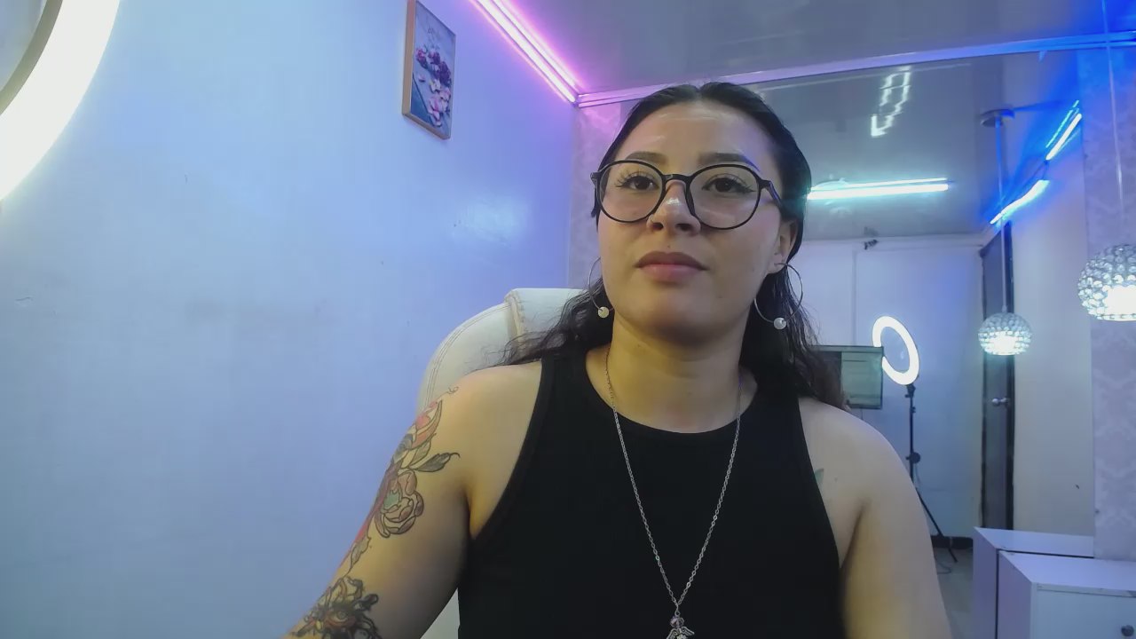 Nicolee_01 live cam model at Cam4
