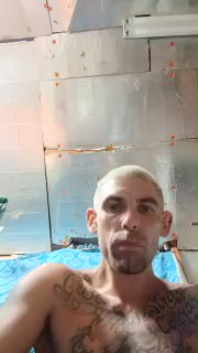 Prettyboytatted live cam model at Cam4