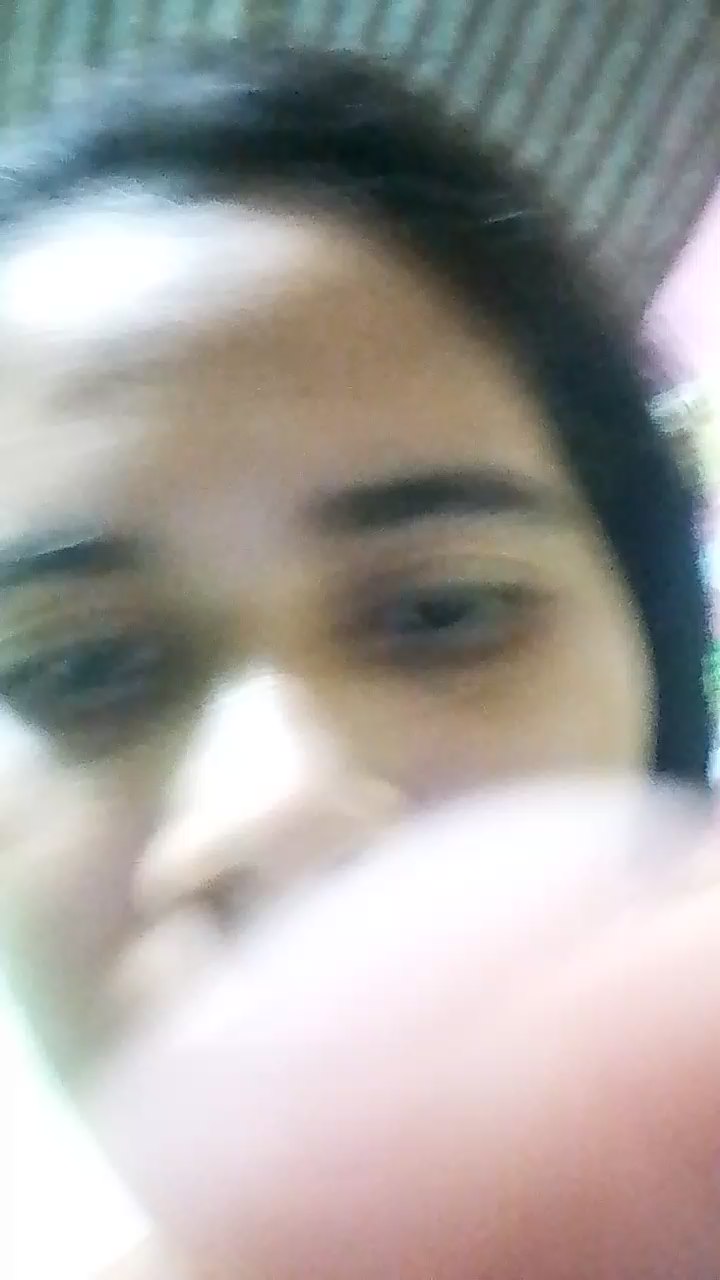 Watch Publicshowpee live on cam on Cam4