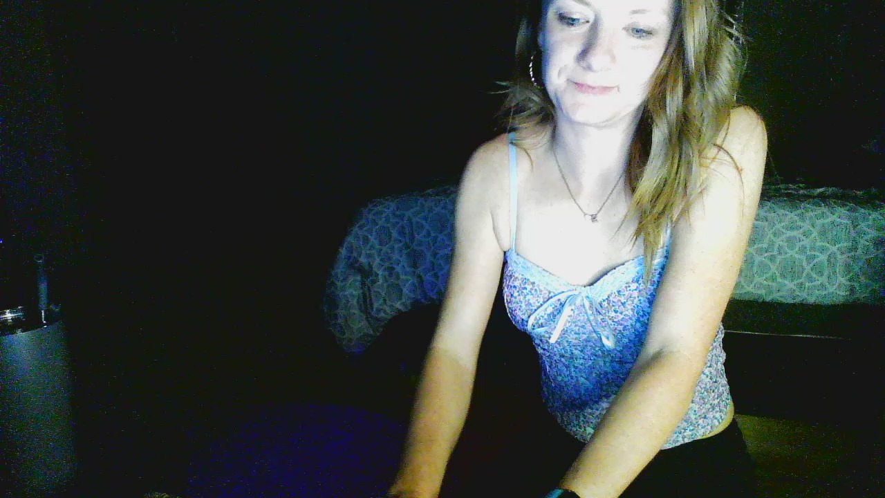 RedBirdie live cam model at Cam4