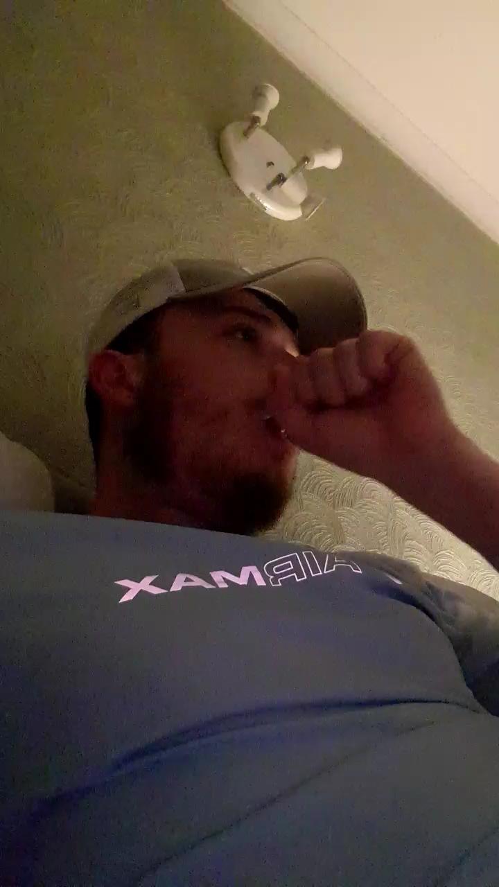 Watch  Reggie03 live on Cam4