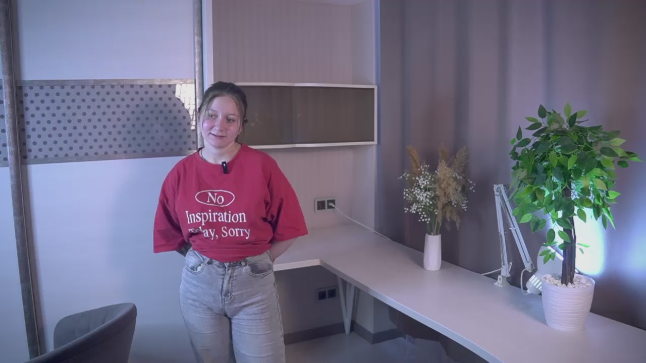 Watch  RhiannonSelvy live on Cam4