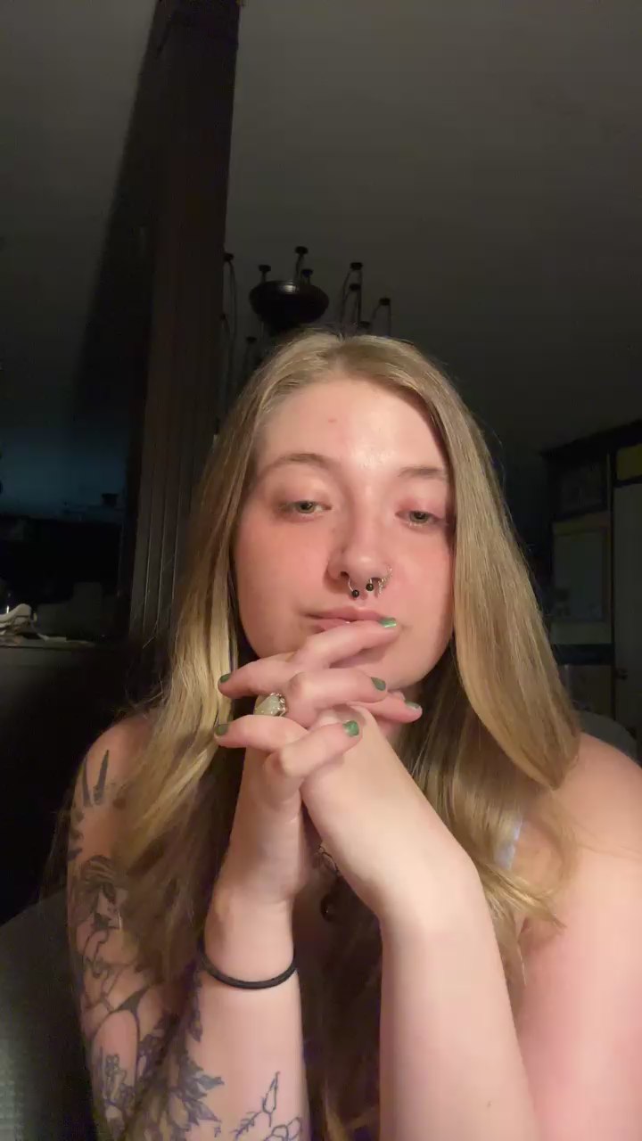  Rosaleejaden chat room