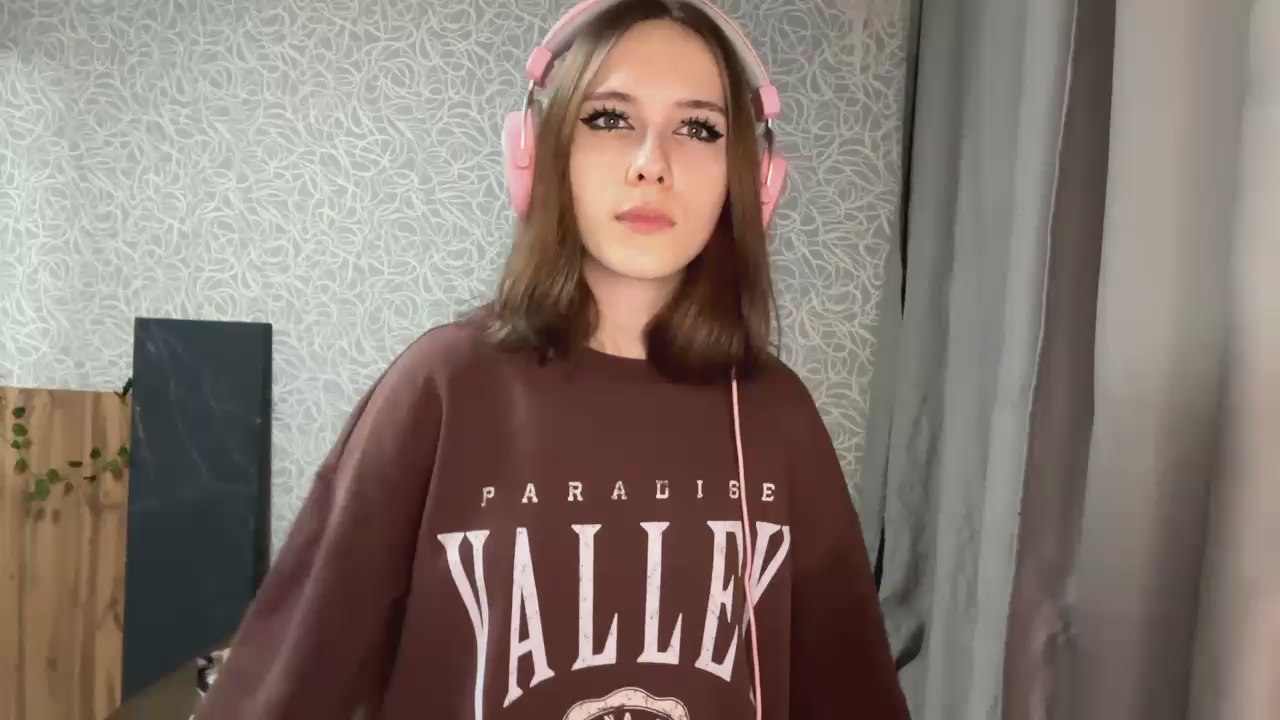  ShainaFraile chat room