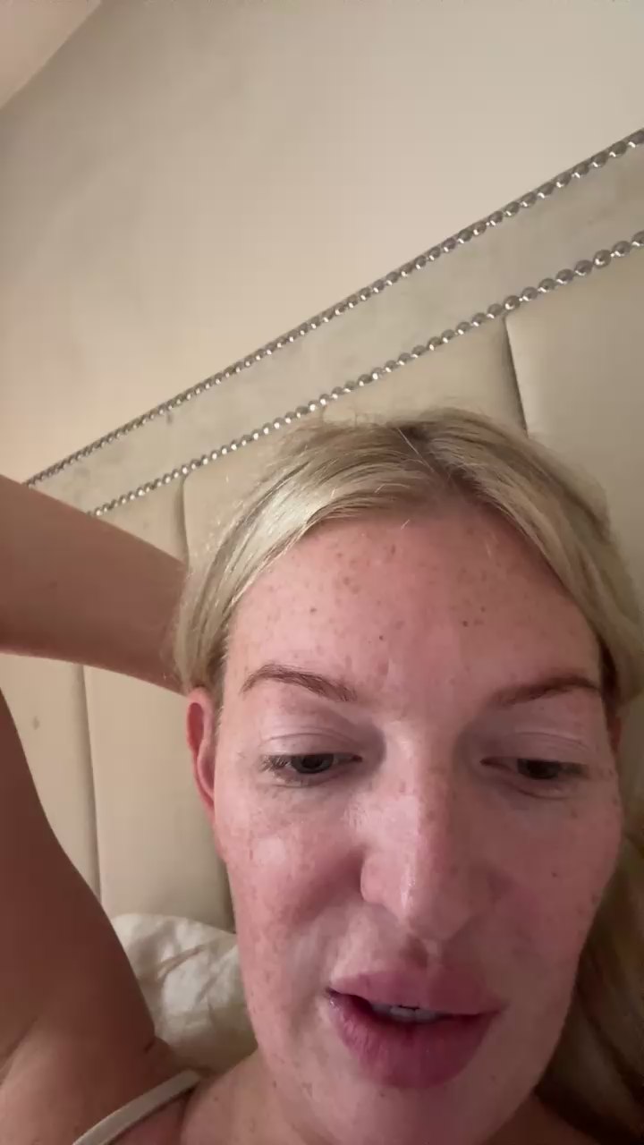  TallBlondeQueen chat room