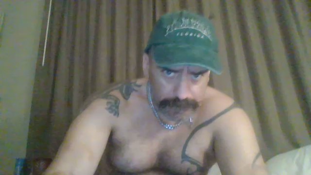 TheMuscleBos live cam model at Cam4