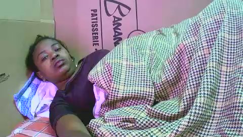 Vania98_ live cam model at Cam4